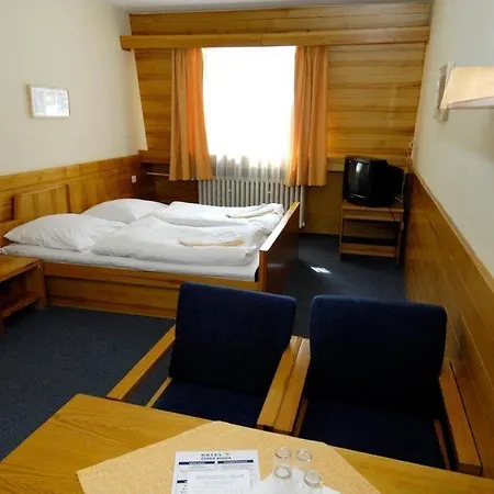 Hotel Cerna Bouda 3*